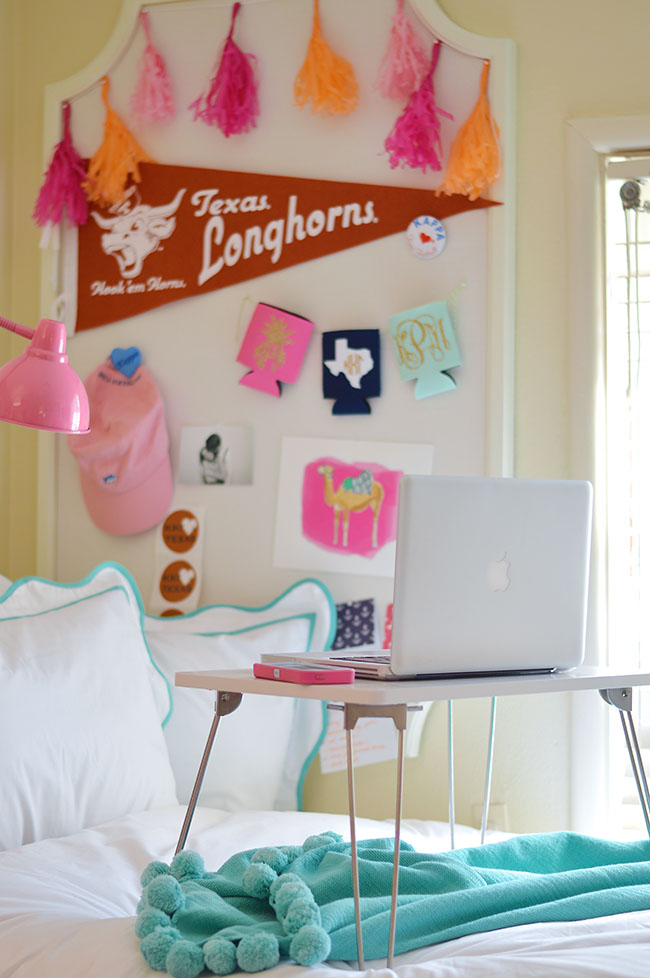 sorority house, how to decorate a dorm room, preppy dorm room, cute dorm room decoration tips, cute dorm room decoration, interior design, southern dorm room, cute dorm room