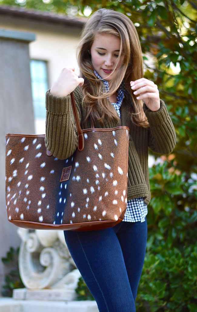 barrington st. anne tote deer print axis, deer print bag, southern preppy style, preppy fall style, texas blogger, dallas blogger, j.crew everstretch jeans, tory burch booties, baublebar double pearl earring